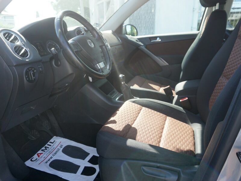 Volkswagen Tiguan zarejestrowany, ubezpieczony, niski przebieg I (2007-2016)