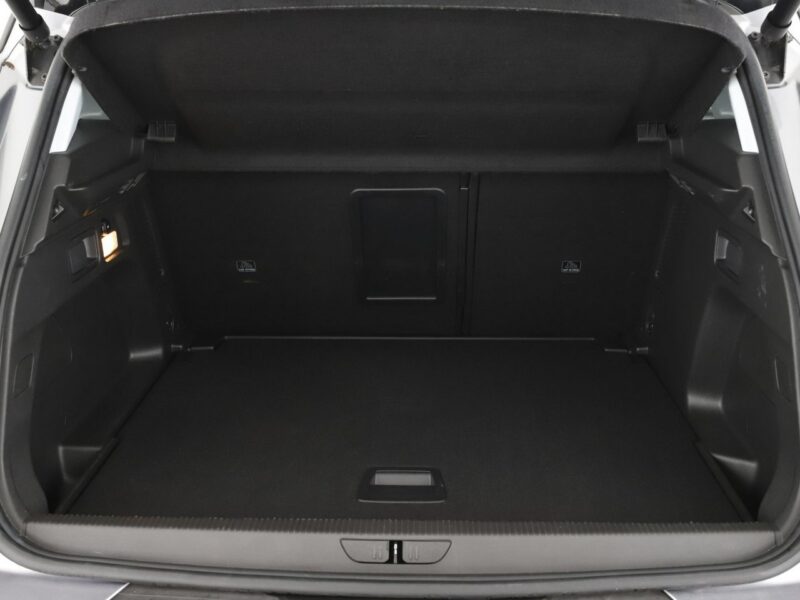Opel Grandland X navi full LED klima auto kamera i czujniki parkowania grzane fotele
