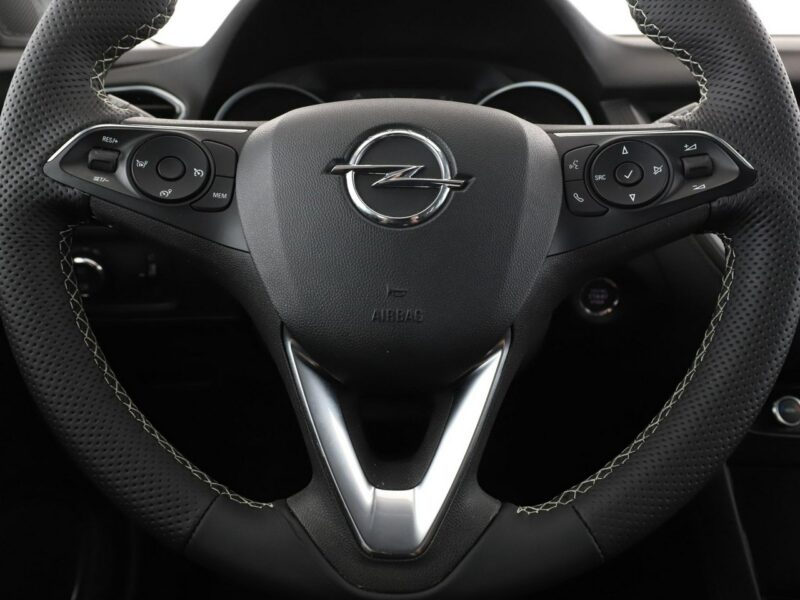 Opel Grandland X navi full LED klima auto kamera i czujniki parkowania grzane fotele