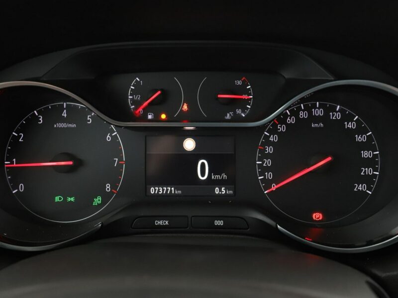 Opel Grandland X navi full LED klima auto kamera i czujniki parkowania grzane fotele