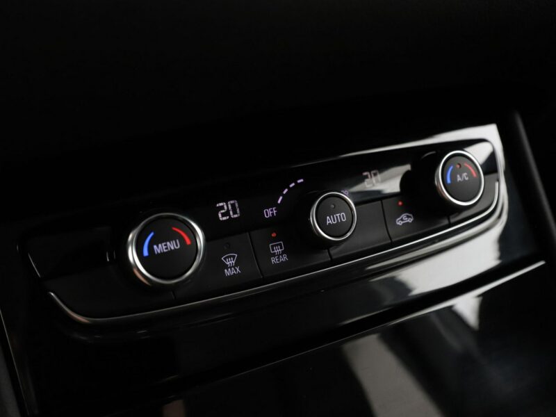 Opel Grandland X navi full LED klima auto kamera i czujniki parkowania grzane fotele