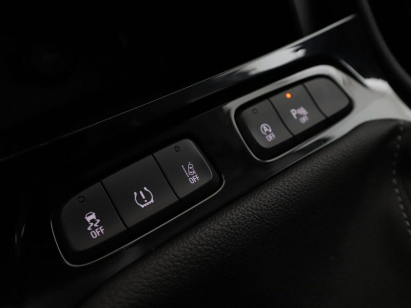 Opel Grandland X navi full LED klima auto kamera i czujniki parkowania grzane fotele