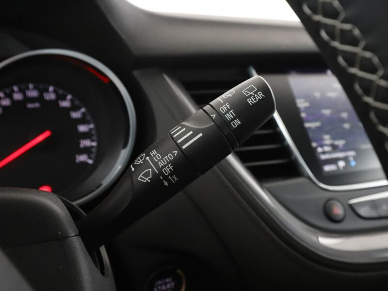 Opel Grandland X navi full LED klima auto kamera i czujniki parkowania grzane fotele