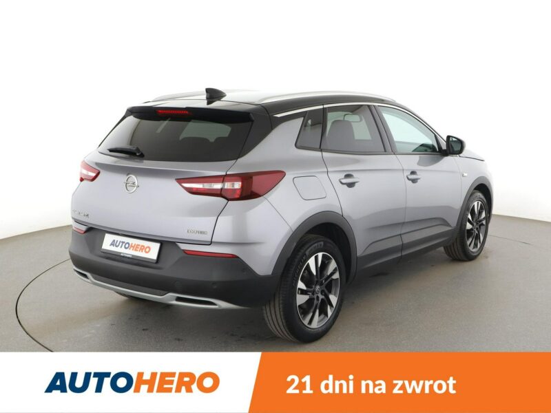 Opel Grandland X navi full LED klima auto kamera i czujniki parkowania grzane fotele
