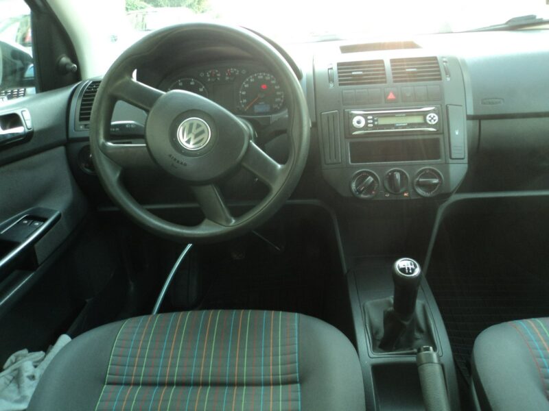 Volkswagen Polo sprzedam Ładne POLO z 2006r 1.4B 81KM malutki przeb. tylko 130 tys kil IV FL (2005-2009)
