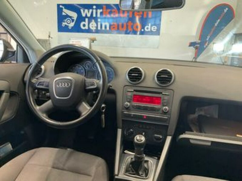 Audi A3 5 Drzwi PoLift 1.6 Mpi 102 Km Attraction Pod.Fotele Klimatyzacja Pdc 8P (2003-2012)