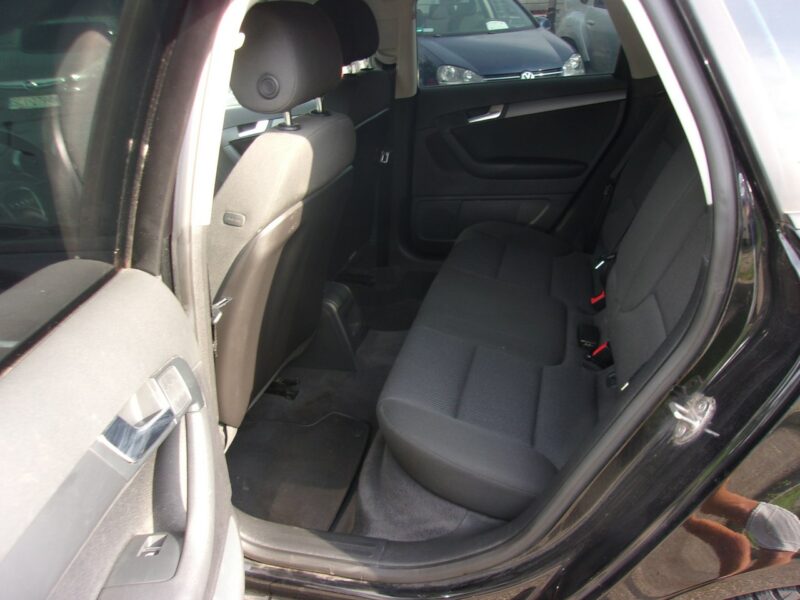 Audi A3 5 Drzwi PoLift 1.6 Mpi 102 Km Attraction Pod.Fotele Klimatyzacja Pdc 8P (2003-2012)