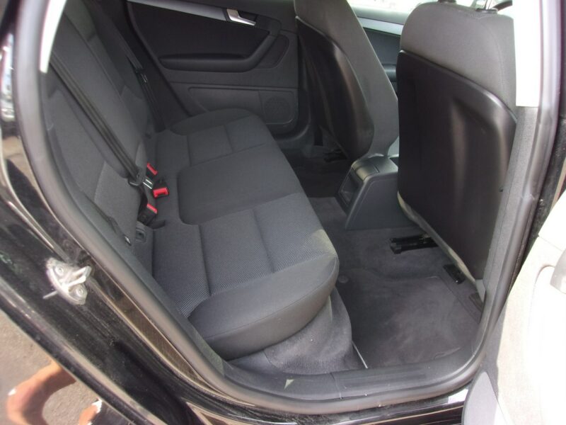 Audi A3 5 Drzwi PoLift 1.6 Mpi 102 Km Attraction Pod.Fotele Klimatyzacja Pdc 8P (2003-2012)