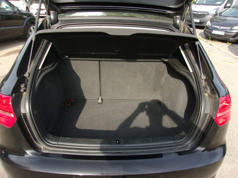 Audi A3 5 Drzwi PoLift 1.6 Mpi 102 Km Attraction Pod.Fotele Klimatyzacja Pdc 8P (2003-2012)