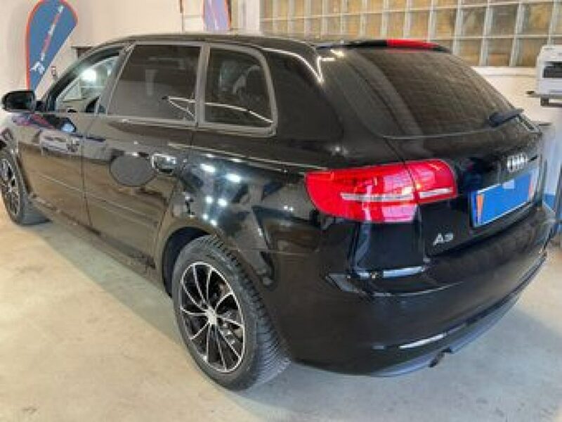 Audi A3 5 Drzwi PoLift 1.6 Mpi 102 Km Attraction Pod.Fotele Klimatyzacja Pdc 8P (2003-2012)