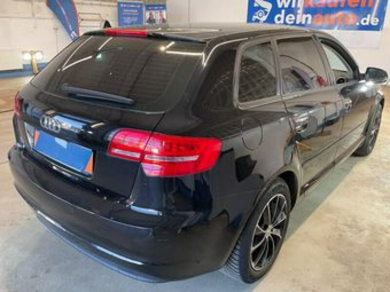 Audi A3 5 Drzwi PoLift 1.6 Mpi 102 Km Attraction Pod.Fotele Klimatyzacja Pdc 8P (2003-2012)