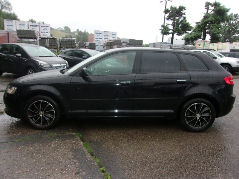Audi A3 5 Drzwi PoLift 1.6 Mpi 102 Km Attraction Pod.Fotele Klimatyzacja Pdc 8P (2003-2012)