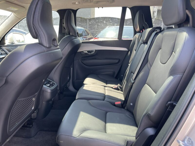 Volvo XC 90 D5 AWD Inscription 7osobowy Kamery360 Hak 235KM II (2014-)