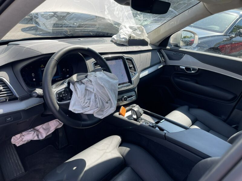 Volvo XC 90 D5 AWD Inscription 7osobowy Kamery360 Hak 235KM II (2014-)