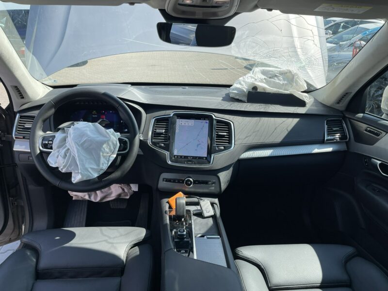 Volvo XC 90 D5 AWD Inscription 7osobowy Kamery360 Hak 235KM II (2014-)