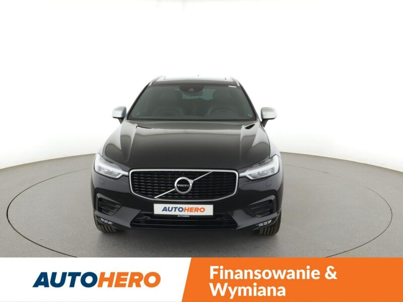 Volvo XC 60 2.0D4 Automat AWD R-Design Panorama Navi Tempomat GrzaneFotele FullLED II (2017-)
