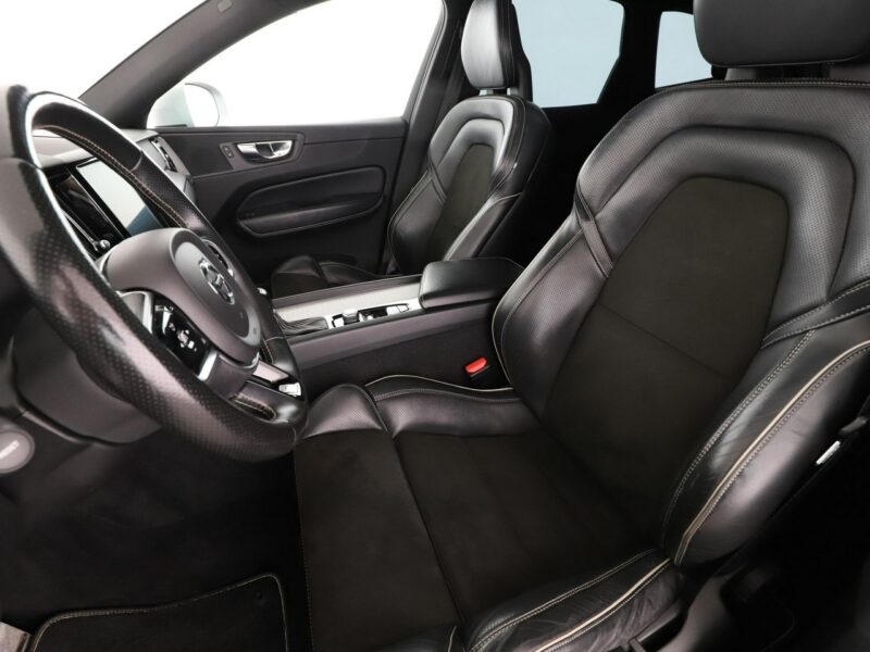 Volvo XC 60 2.0D4 Automat AWD R-Design Panorama Navi Tempomat GrzaneFotele FullLED II (2017-)