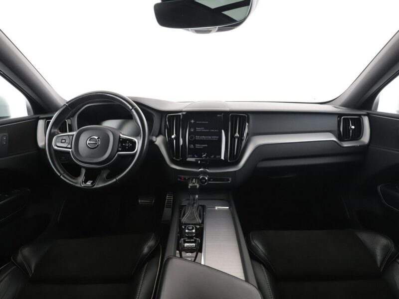 Volvo XC 60 2.0D4 Automat AWD R-Design Panorama Navi Tempomat GrzaneFotele FullLED II (2017-)