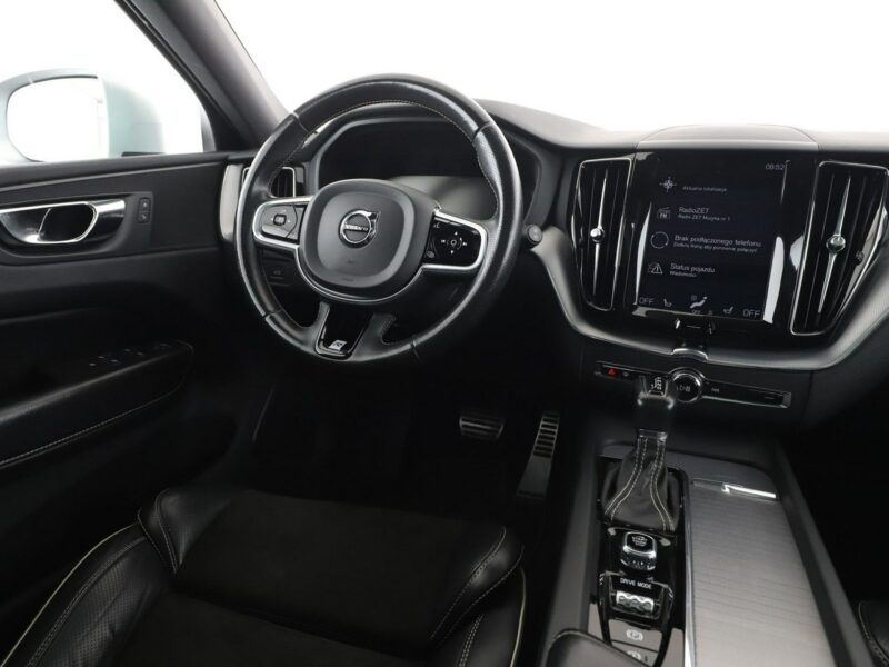 Volvo XC 60 2.0D4 Automat AWD R-Design Panorama Navi Tempomat GrzaneFotele FullLED II (2017-)