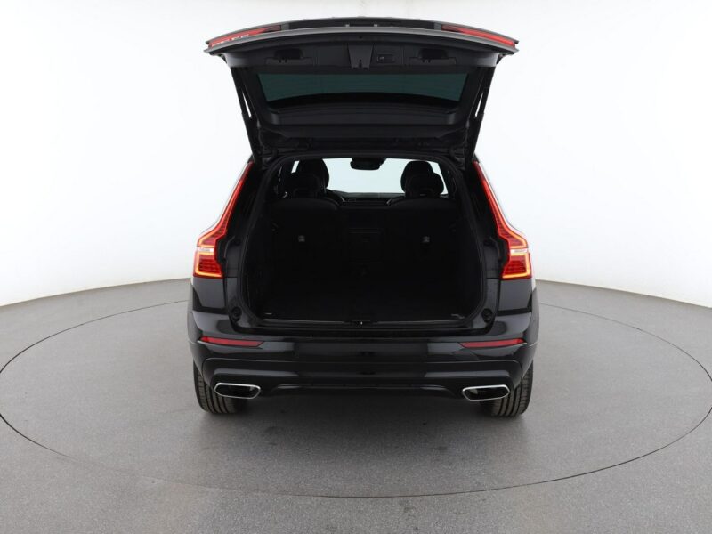Volvo XC 60 2.0D4 Automat AWD R-Design Panorama Navi Tempomat GrzaneFotele FullLED II (2017-)