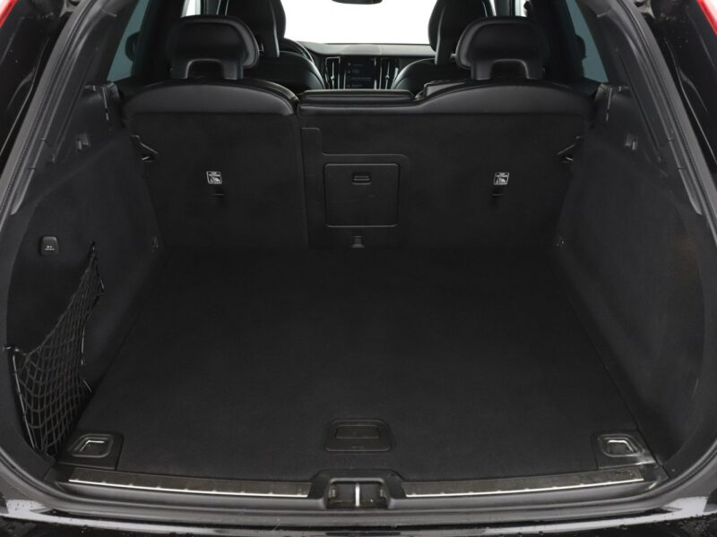 Volvo XC 60 2.0D4 Automat AWD R-Design Panorama Navi Tempomat GrzaneFotele FullLED II (2017-)