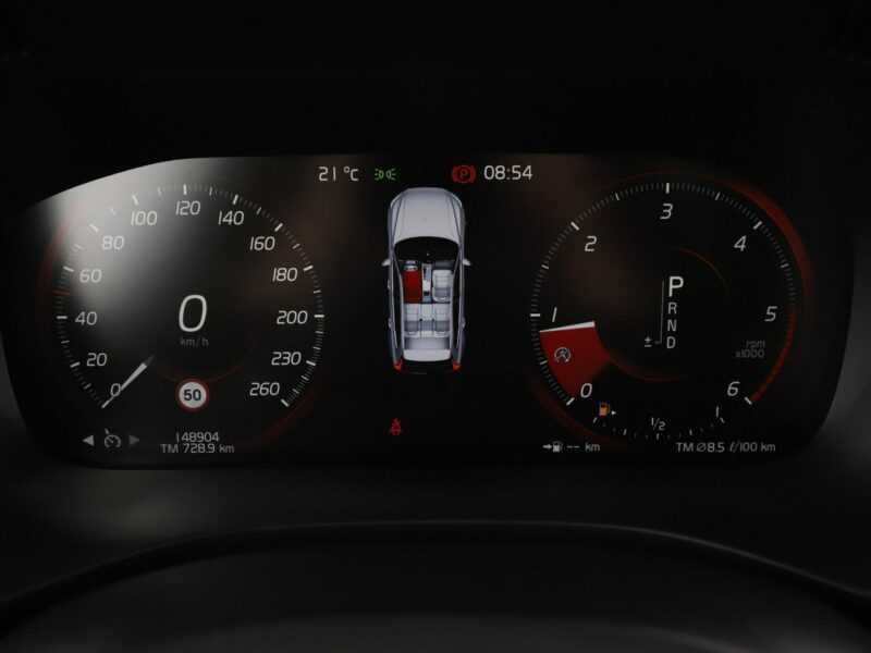 Volvo XC 60 2.0D4 Automat AWD R-Design Panorama Navi Tempomat GrzaneFotele FullLED II (2017-)
