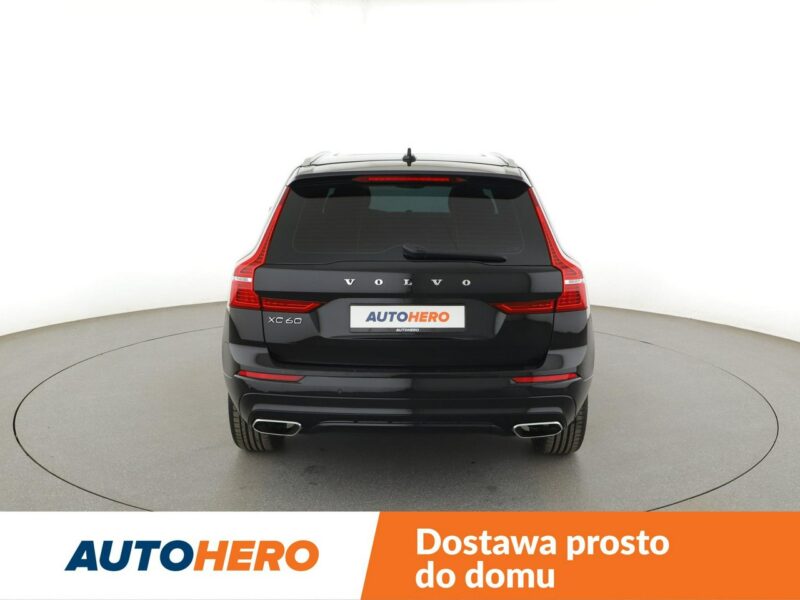 Volvo XC 60 2.0D4 Automat AWD R-Design Panorama Navi Tempomat GrzaneFotele FullLED II (2017-)