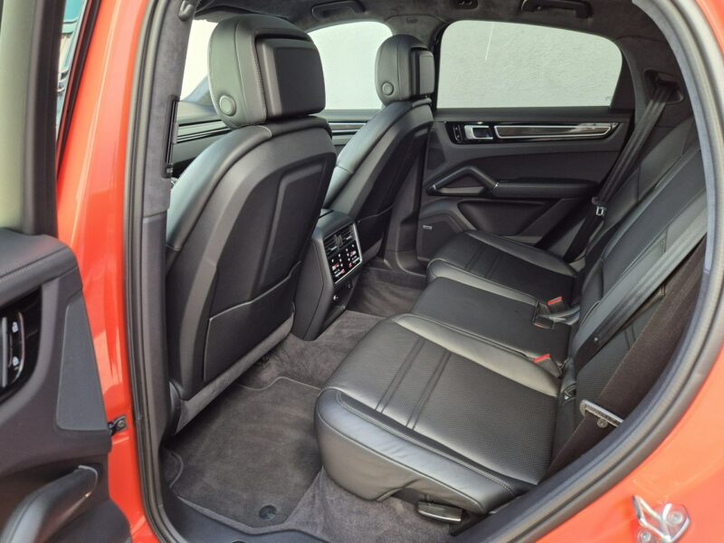 Porsche Cayenne e-Hybrid. Sport Design. Night Vision. ACC. Masaże. Dociągi. BOSE. FV. III(2017-)