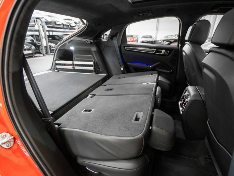 Porsche Cayenne e-Hybrid. Sport Design. Night Vision. ACC. Masaże. Dociągi. BOSE. FV. III(2017-)