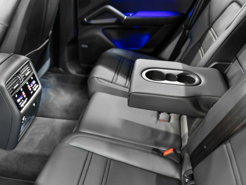 Porsche Cayenne e-Hybrid. Sport Design. Night Vision. ACC. Masaże. Dociągi. BOSE. FV. III(2017-)