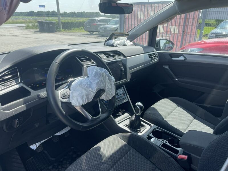 Volkswagen Touran Klimatronik Podgrzewanie Virtual cockpit Hak III (2015-)