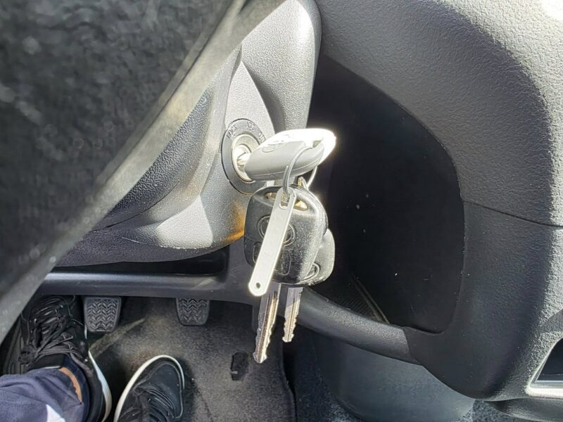 Toyota Yaris 1.0 Benzyna 65 KM, Trzy Klucze, Klimatyzacja, Komputer, Isofix, I (1999-2005)