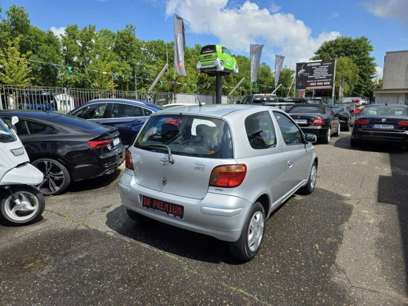 Toyota Yaris 1.0 Benzyna 65 KM, Trzy Klucze, Klimatyzacja, Komputer, Isofix, I (1999-2005)