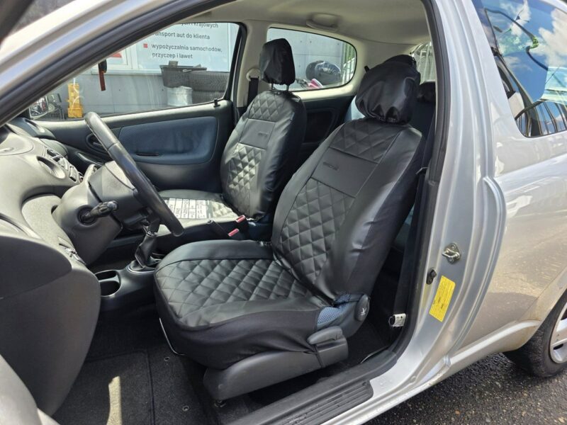 Toyota Yaris 1.0 Benzyna 65 KM, Trzy Klucze, Klimatyzacja, Komputer, Isofix, I (1999-2005)