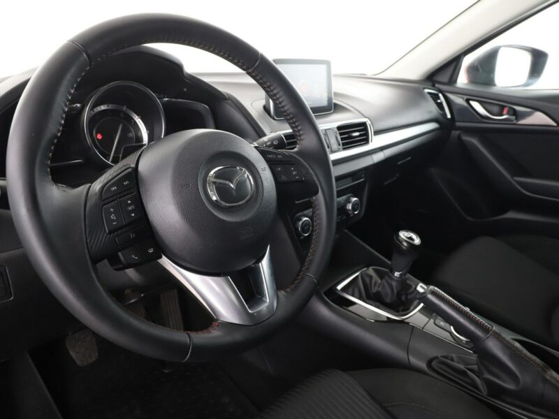 Mazda 3 bi-xenon navi klima auto grzane fotele czujniki parkowania III (2013-)
