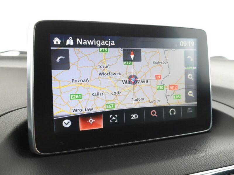 Mazda 3 bi-xenon navi klima auto grzane fotele czujniki parkowania III (2013-)