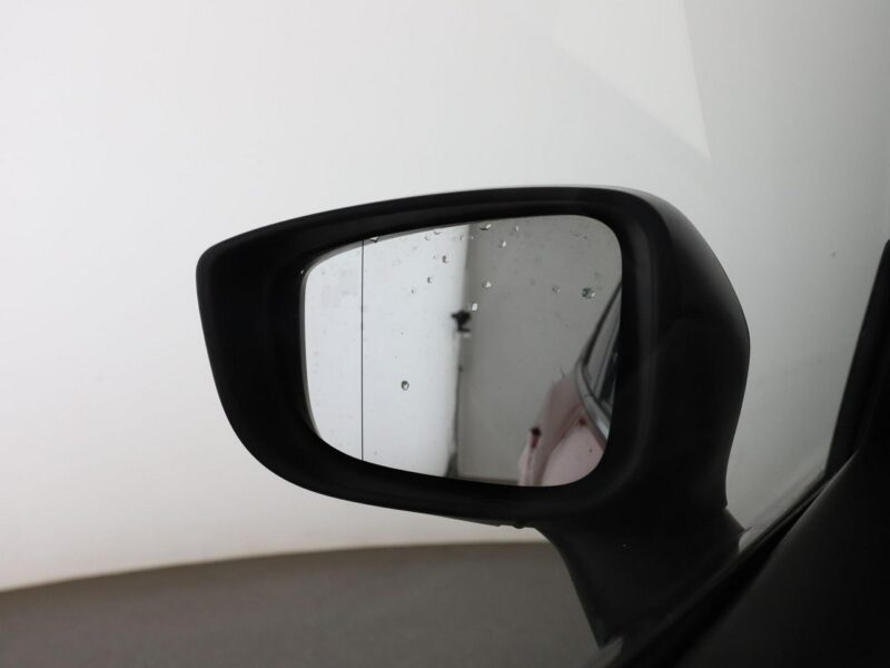 Mazda 3 bi-xenon navi klima auto grzane fotele czujniki parkowania III (2013-)