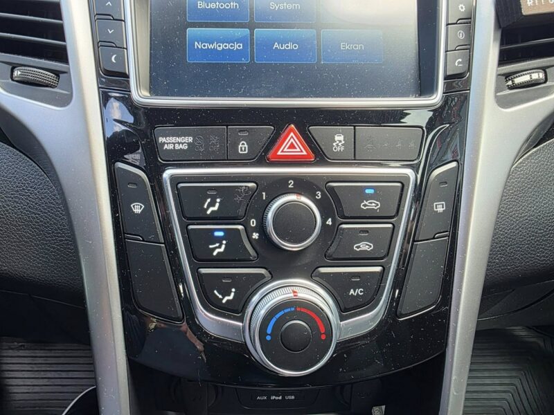 Hyundai i30 1.4 Benzyna 99 KM, Klimatyzacja, LED, Kamera, Bluetooth, USB, AUX, ALU II (2012 - 2016)