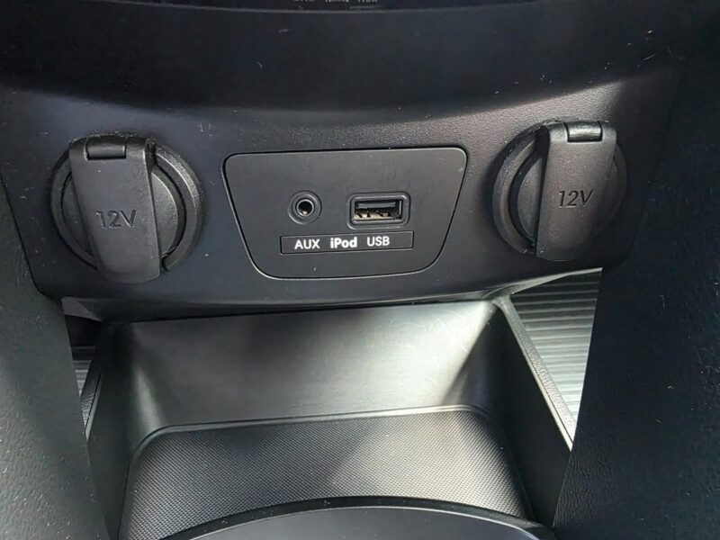Hyundai i30 1.4 Benzyna 99 KM, Klimatyzacja, LED, Kamera, Bluetooth, USB, AUX, ALU II (2012 - 2016)