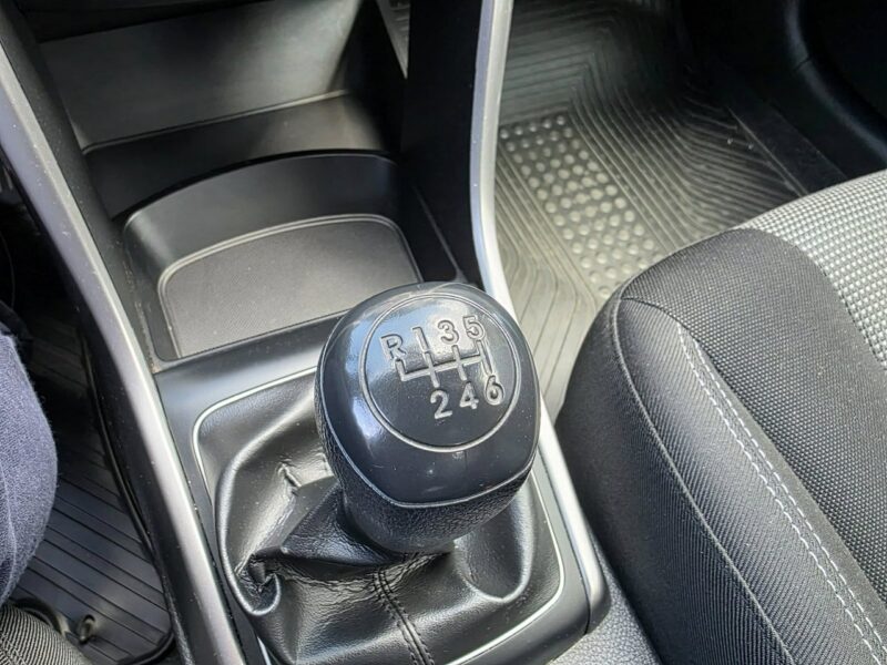 Hyundai i30 1.4 Benzyna 99 KM, Klimatyzacja, LED, Kamera, Bluetooth, USB, AUX, ALU II (2012 - 2016)