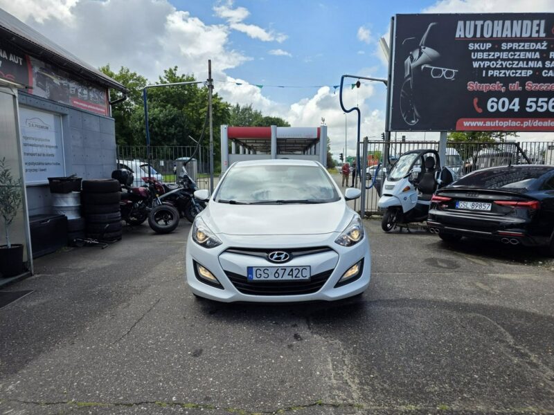 Hyundai i30 1.4 Benzyna 99 KM, Klimatyzacja, LED, Kamera, Bluetooth, USB, AUX, ALU II (2012 - 2016)