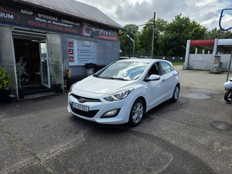 Hyundai i30 1.4 Benzyna 99 KM, Klimatyzacja, LED, Kamera, Bluetooth, USB, AUX, ALU II (2012 - 2016)