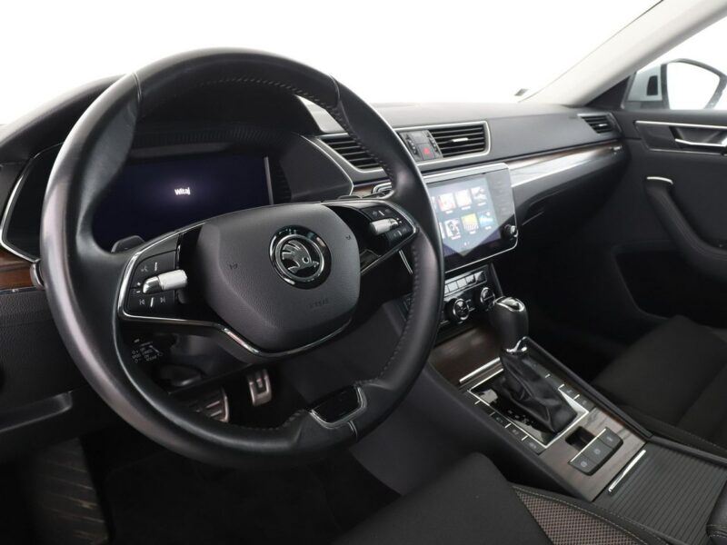 Škoda Superb FV23% Scout 4X4 Automat Navi Kamera cofania Automatyczna klimatyzacja III (2015-2023)