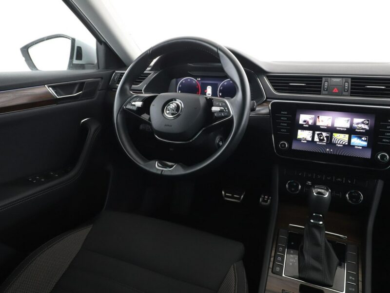 Škoda Superb FV23% Scout 4X4 Automat Navi Kamera cofania Automatyczna klimatyzacja III (2015-2023)
