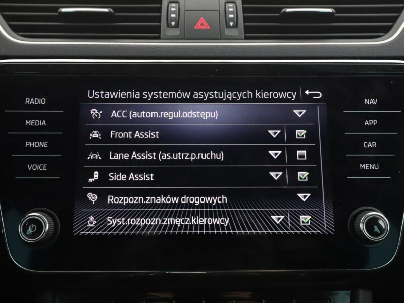 Škoda Superb FV23% Scout 4X4 Automat Navi Kamera cofania Automatyczna klimatyzacja III (2015-2023)