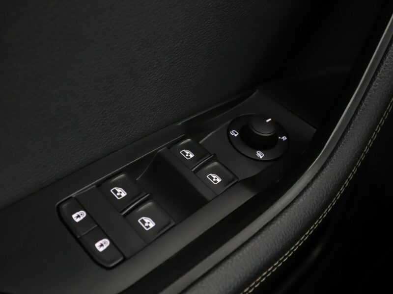 Škoda Superb FV23% Scout 4X4 Automat Navi Kamera cofania Automatyczna klimatyzacja III (2015-2023)