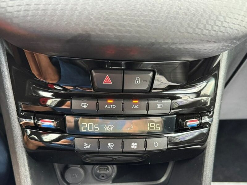 Peugeot 2008 Pisemna Gwarancja 12 miesięcy I (2013-2019)