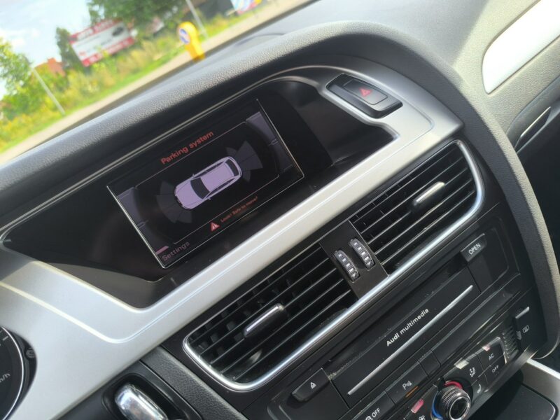 Audi A4 2.0TDi 170KM Klimatronic Navi Parktronic LED B8 (2007-2015)