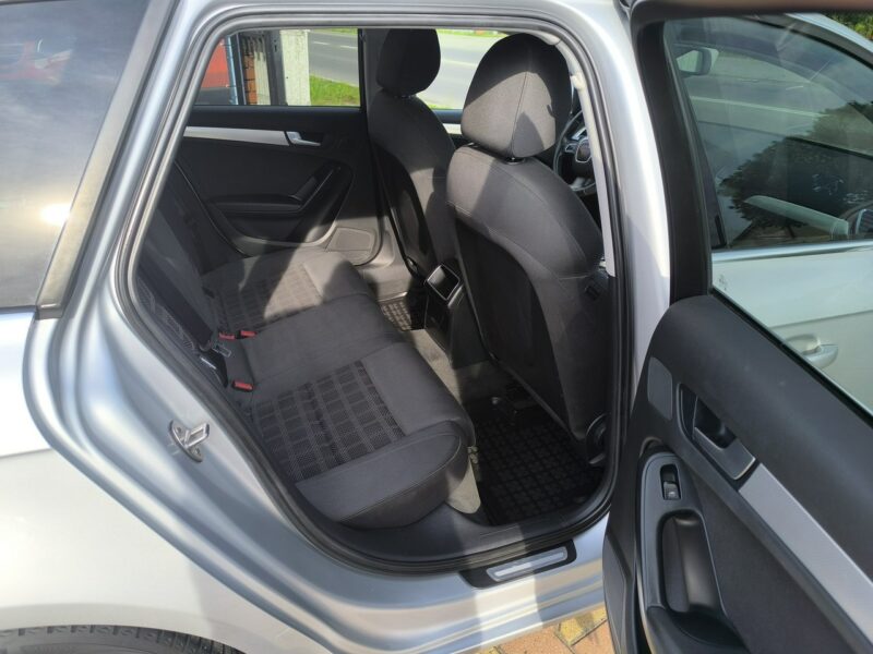 Audi A4 2.0TDi 170KM Klimatronic Navi Parktronic LED B8 (2007-2015)