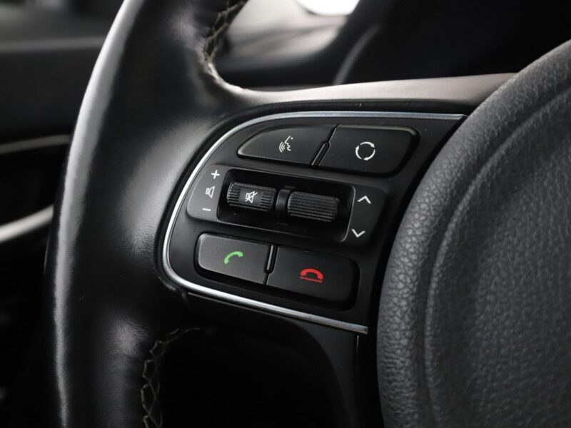 Kia Niro Spirit hybryda automat skóra panorama ks.serwisowa grzane fotele navi